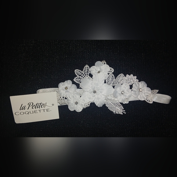 🤍 White Bridial Acessory Floral Garter  (adjustable) - Picture 4 of 5